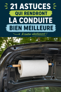 Une femme souriante conduisant sa voiture avec de l'ambiance à l'intérieur.