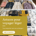 Femme préparant une valise légère avec des vêtements bien pliés.