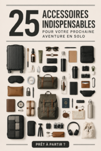 Femme souriante préparant son sac de voyage avec des accessoires pratiques pour une aventure solo.