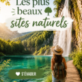 Famille explorant un magnifique paysage naturel