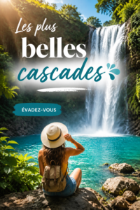 Une belle cascade entourée de verdure, parfaite pour une sortie en famille.