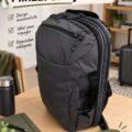 Sac à dos Minaal Carry-on 2.0 en situation de voyage familial