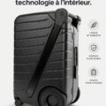 Valise SIX prête pour un voyage en famille, avec des couleurs modernes